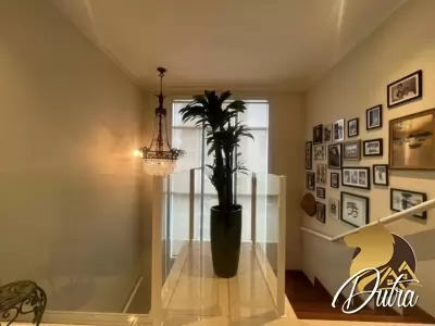 Edifício Claridge Moema 448m² 04 Dormitórios 04 Suítes 8 Vagas