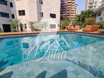 Tom Arthur Vila Uberabinha 640m² 4 suítes 4 vagas 1 depósito