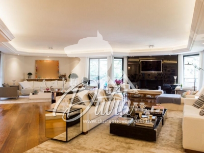 Tom Arthur Vila Uberabinha 640m² 4 suítes 4 vagas 1 depósito