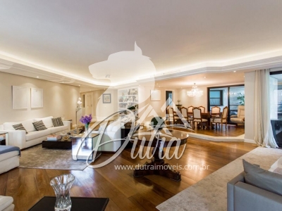 Tom Arthur Vila Uberabinha 640m² 4 suítes 4 vagas 1 depósito