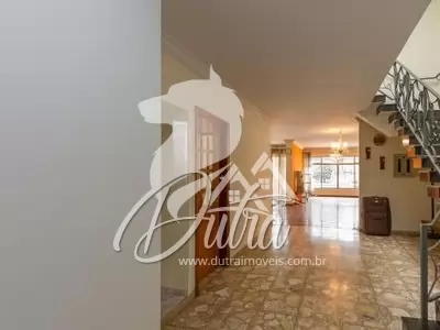 Padrão Campo Belo 380m² 04 Dormitórios 01 Suítes 5 Vagas