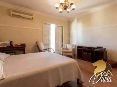 Orleans Bragança Jardim Paulista 493m² 03 Dormitórios 03 Suítes 3 Vagas