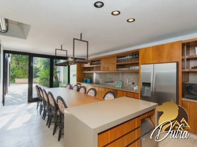 Padrão Jardim Paulista 431m² 05 Dormitórios 05 Suítes 3 Vagas
