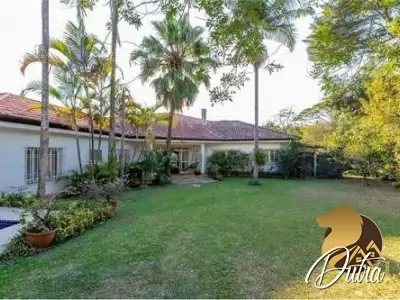 Padrão Jardim Marajoara 371m² 05 Dormitórios 02 Suítes 2 Vagas