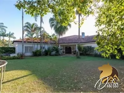 Padrão Jardim Marajoara 371m² 05 Dormitórios 02 Suítes 2 Vagas