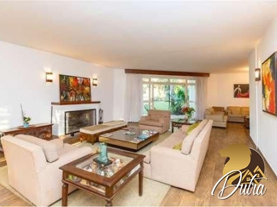 Padrão Jardim Marajoara 371m² 05 Dormitórios 02 Suítes 2 Vagas