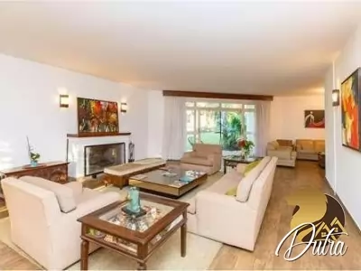 Padrão Jardim Marajoara 371m² 05 Dormitórios 02 Suítes 2 Vagas