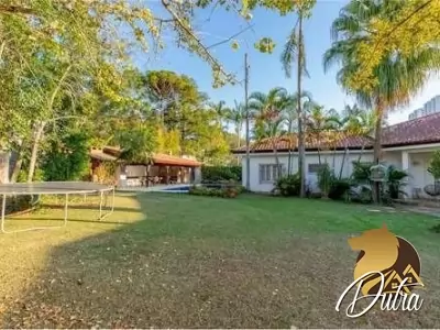 Padrão Jardim Marajoara 371m² 05 Dormitórios 02 Suítes 2 Vagas