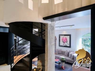 Edif. Flat Saint Regis ... 163m² 02 Dormitórios 01 Suítes 1 Vagas