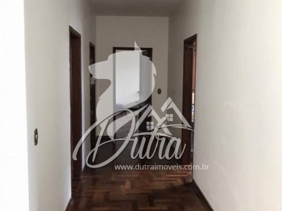 Padrão Jardim Luzitânia 458m² 05 Dormitórios 04 Suítes 3 Vagas