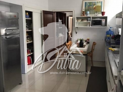 Padrão Jardim Luzitânia 458m² 05 Dormitórios 04 Suítes 3 Vagas