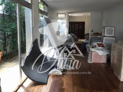 Padrão Jardim Luzitânia 458m² 05 Dormitórios 04 Suítes 3 Vagas