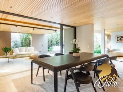 Padrão Jardim Luzitânia 981m² 04 Dormitórios 04 Suítes 4 Vagas
