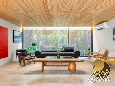 Padrão Jardim Luzitânia 981m² 04 Dormitórios 04 Suítes 4 Vagas