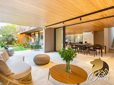 Padrão Jardim Luzitânia 981m² 04 Dormitórios 04 Suítes 4 Vagas