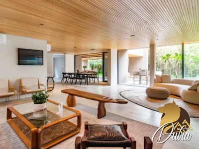 Padrão Jardim Luzitânia 981m² 04 Dormitórios 04 Suítes 4 Vagas