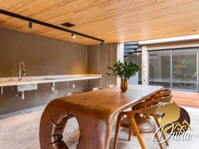 Padrão Jardim Luzitânia 981m² 04 Dormitórios 04 Suítes 4 Vagas