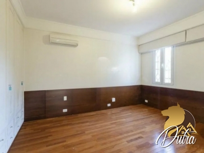 Padrão Jardim Europa 620m² 04 Dormitórios 04 Suítes 4 Vagas