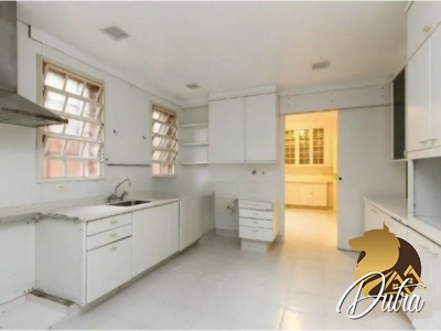 Padrão Jardim Europa 620m² 04 Dormitórios 04 Suítes 4 Vagas