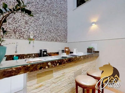 Clínica Indianópolis 335m² 02 Dormitórios 3 Vagas