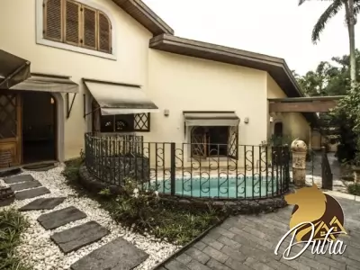 Casa de Vila Jardim Marajoara 380m² 05 Dormitórios 05 Suítes 5 Vagas