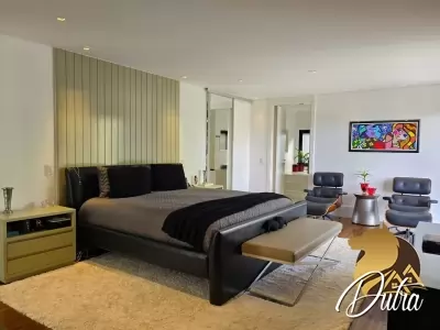 SÃO PAULO II Granja Viana 1300m² 05 Dormitórios 05 Suítes 4 Vagas