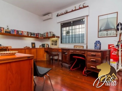 Padrão Jardim Luzitânia 306m² 04 Dormitórios 02 Suítes 6 Vagas