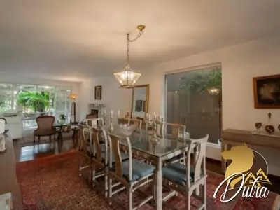 Sobrado Jardim Paulistano 240m² 05 Dormitórios 01 Suítes 5 Vagas