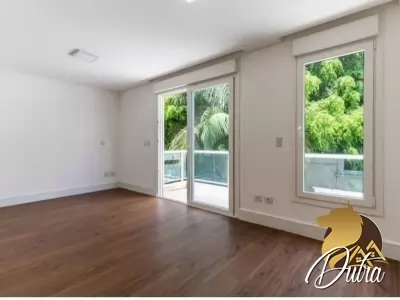 Condominio Porto Fino Parque Colonial 751m² 04 Dormitórios 04 Suítes 8 Vagas