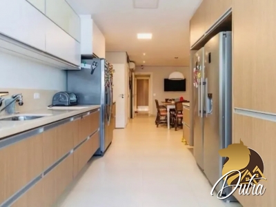 Condominio da Chacara Santa Helena Santo Amaro 350m² 04 Dormitórios 04 Suítes 3 Vagas