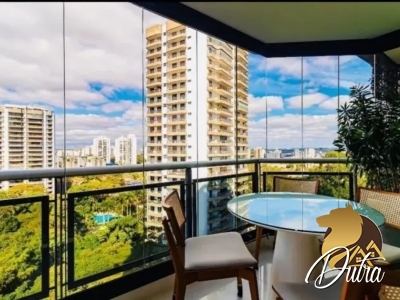 Condominio da Chacara Santa Helena Santo Amaro 350m² 04 Dormitórios 04 Suítes 3 Vagas
