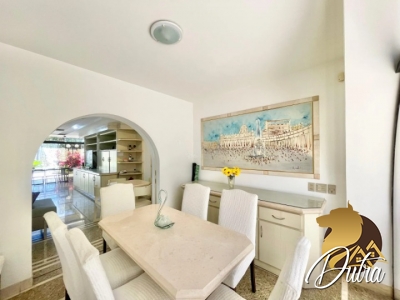 Padrão Interlagos 1182m² 04 Dormitórios 04 Suítes 6 Vagas