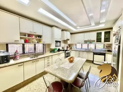 Padrão Interlagos 1182m² 04 Dormitórios 04 Suítes 6 Vagas