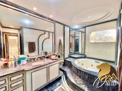 Padrão Interlagos 1182m² 04 Dormitórios 04 Suítes 6 Vagas