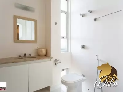 Praça dos Franceses Morro dos Ingleses 240m² 04 Dormitórios 01 Suítes 2 Vagas