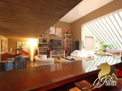 Padrão Jardim América 1000m² 05 Dormitórios 04 Suítes 10 Vagas