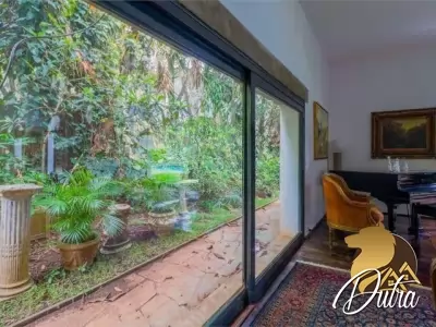 Padrão Jardim América 1000m² 05 Dormitórios 04 Suítes 10 Vagas