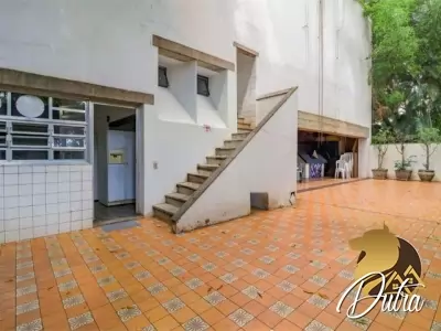 Padrão Jardim América 1000m² 05 Dormitórios 04 Suítes 10 Vagas