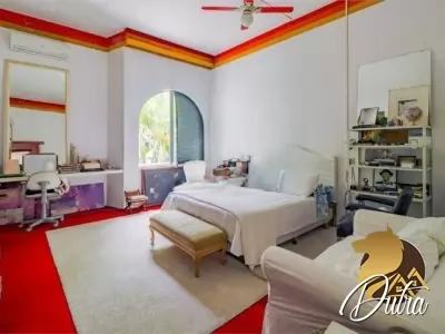 Padrão Jardim América 1000m² 05 Dormitórios 04 Suítes 10 Vagas