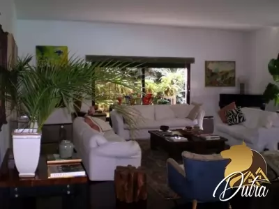 Padrão Jardim América 1000m² 05 Dormitórios 04 Suítes 10 Vagas