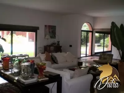 Padrão Jardim América 1000m² 05 Dormitórios 04 Suítes 10 Vagas