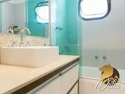 Edifício Adriana Aclimação 240m² 04 Dormitórios 02 Suítes 3 Vagas