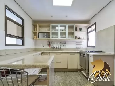 Parque dos Jerivás Moema 227m² 04 Dormitórios 02 Suítes 3 Vagas