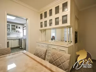 Parque dos Jerivás Moema 227m² 04 Dormitórios 02 Suítes 3 Vagas