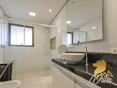 Parque dos Jerivás Moema 227m² 04 Dormitórios 02 Suítes 3 Vagas