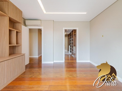 Irma Aguiar de Souza Higienópolis 468m² 04 Dormitórios 02 Suítes 4 Vagas