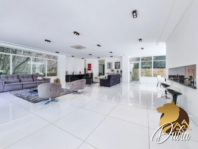 Padrão Cidade Jardim 870m² 04 Dormitórios 04 Suítes 6 Vagas